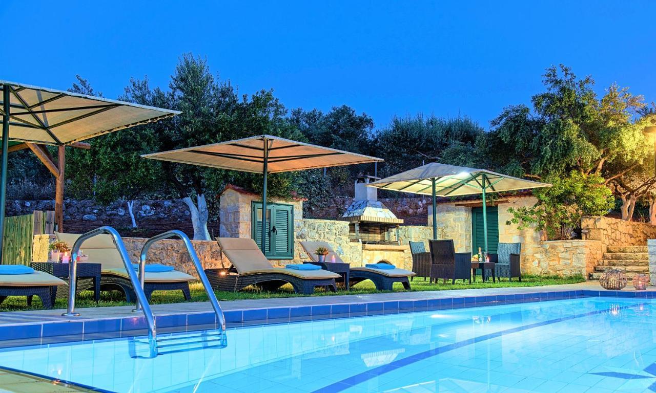 Villa Stelios Private Pool เยโอริยิอูโปลิส ภายนอก รูปภาพ