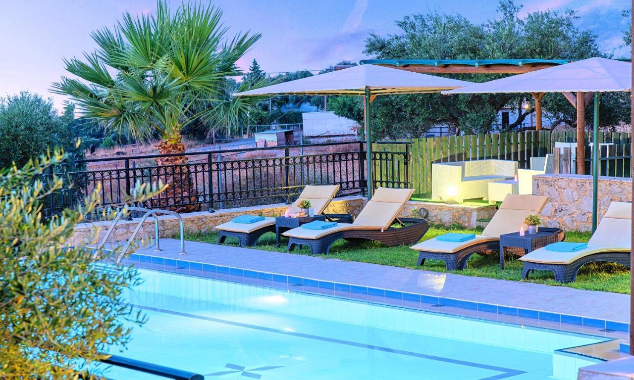 Villa Stelios Private Pool เยโอริยิอูโปลิส ภายนอก รูปภาพ